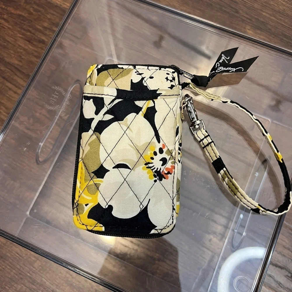 Vera Bradley Dogwood Floral Pattern ID Wristlet Wallet Multicolor